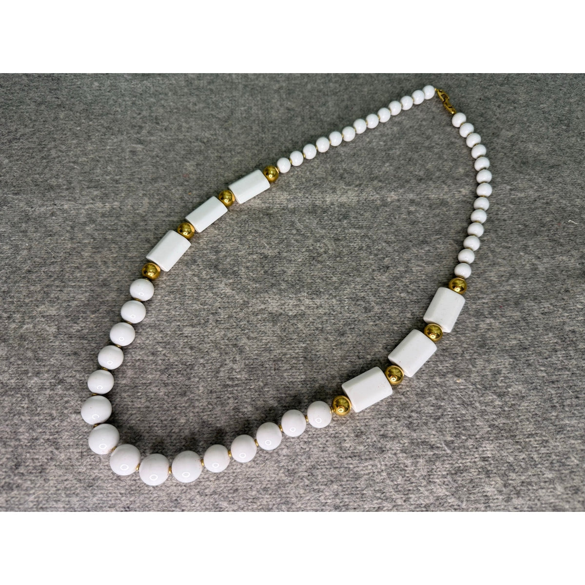 Vintage Napier Signed White and Gold Tone Beaded Strand Necklace 30