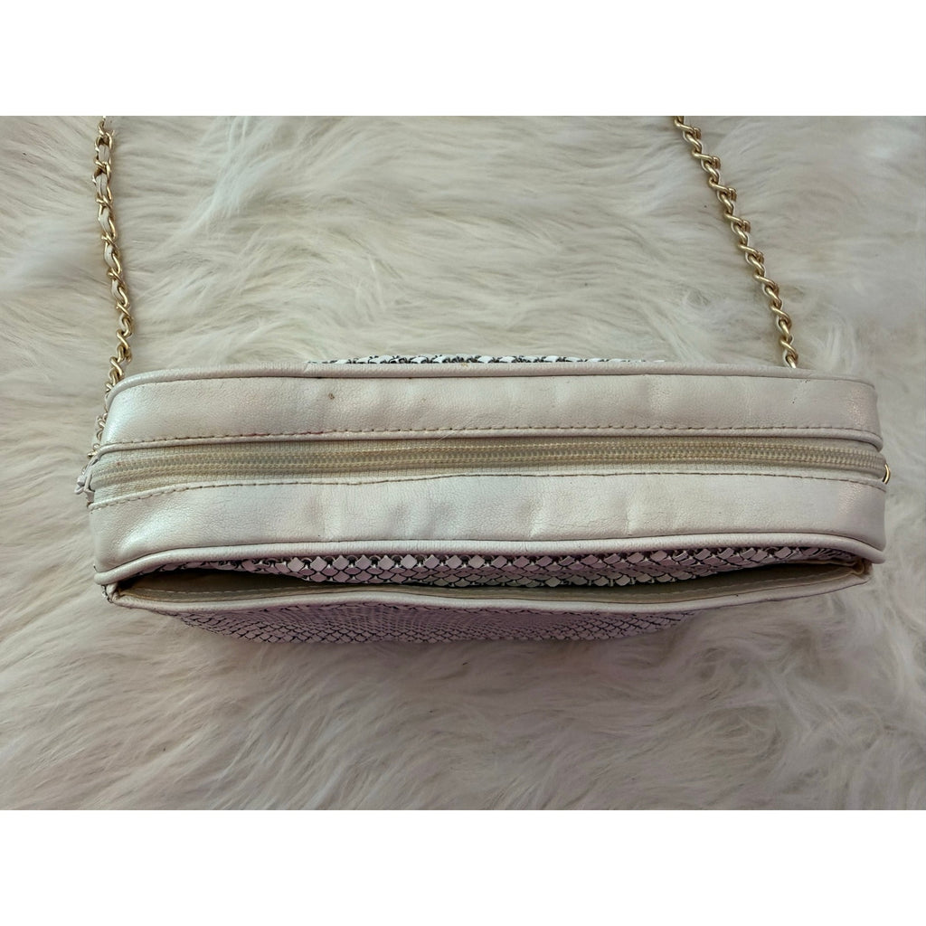 Vintage 80s 90s White Metal Mesh Crossbody Bag Gold Interwoven Chain Evening
