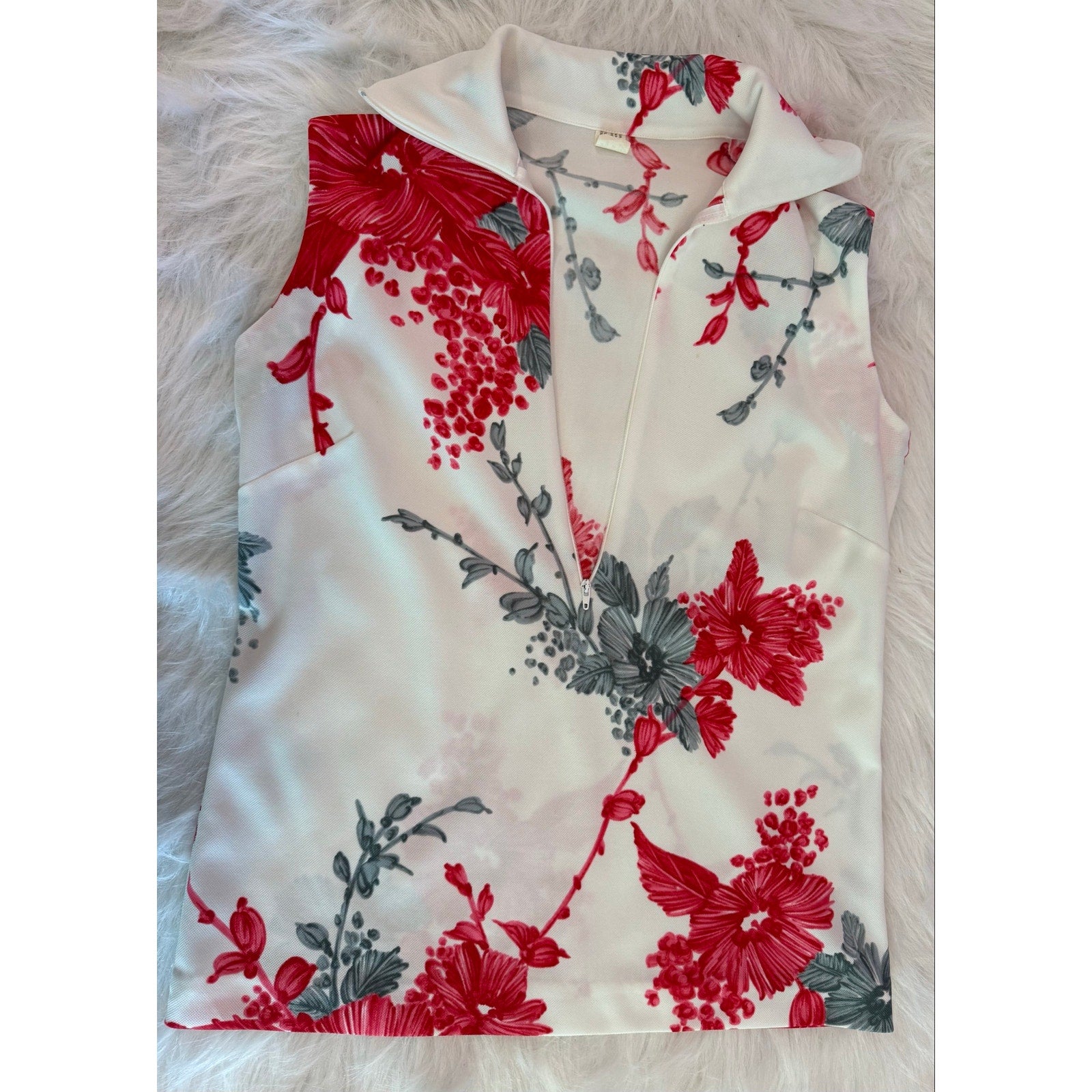 Vtg 70s Floral Half Zip Front Top Dagger Collar Polyester Sleeveless Blouse