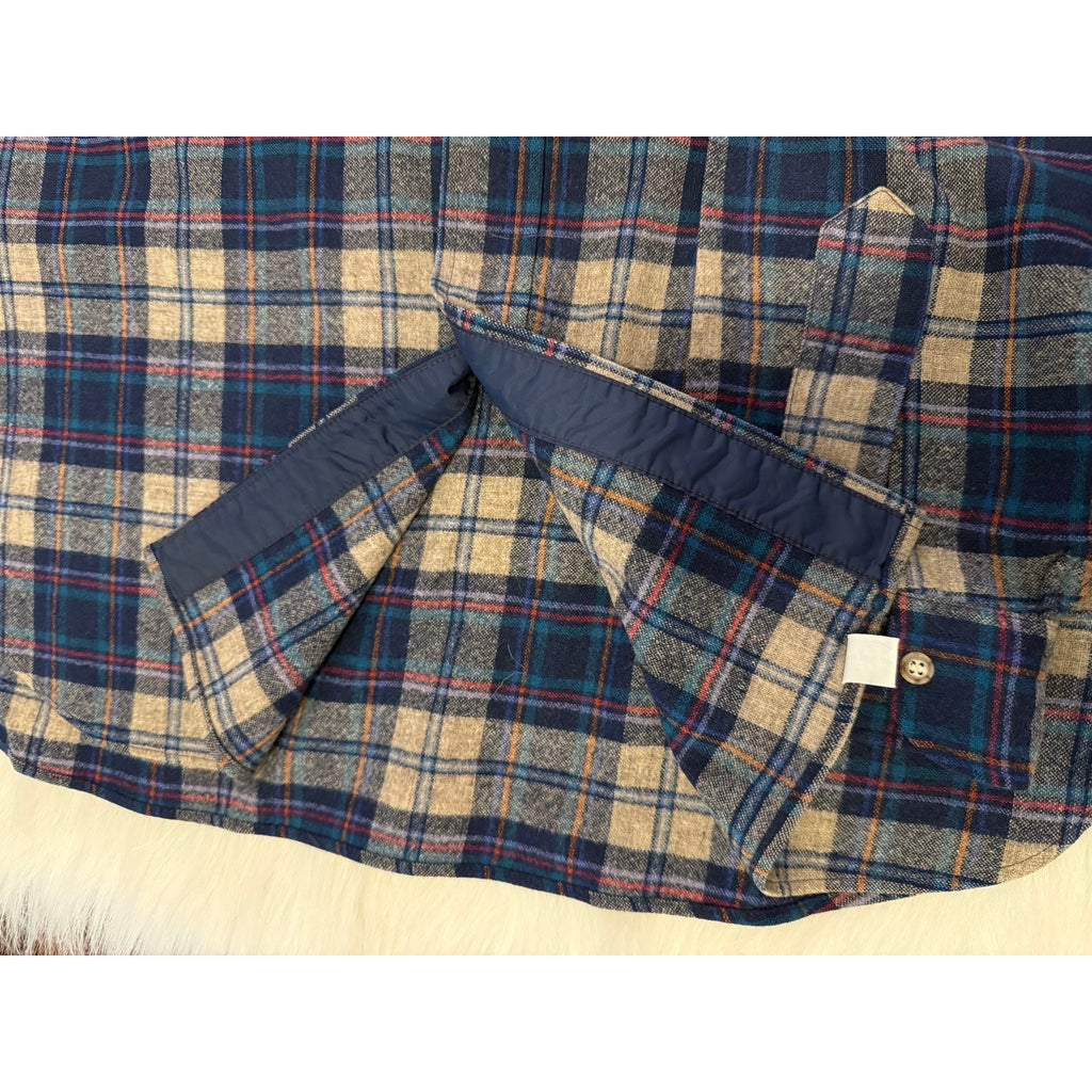Vintage 1970s Pendleton Woolen Mills Plaid Flannel Shirt with Elbow Patches L