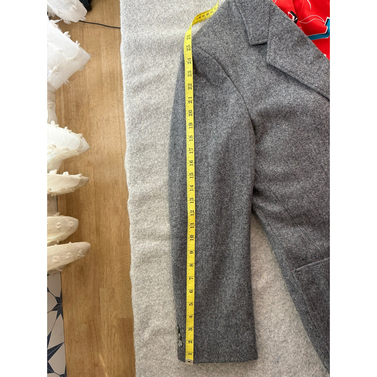 Vintage 44 Gray Herringbone Tweed Jacket Bold Red Art Lining Victor the Tailor